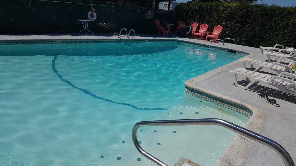 Driftwood Inn Motel | 7394 Birch Bay Dr, Blaine, WA 98230, USA | Phone: (360) 371-2620