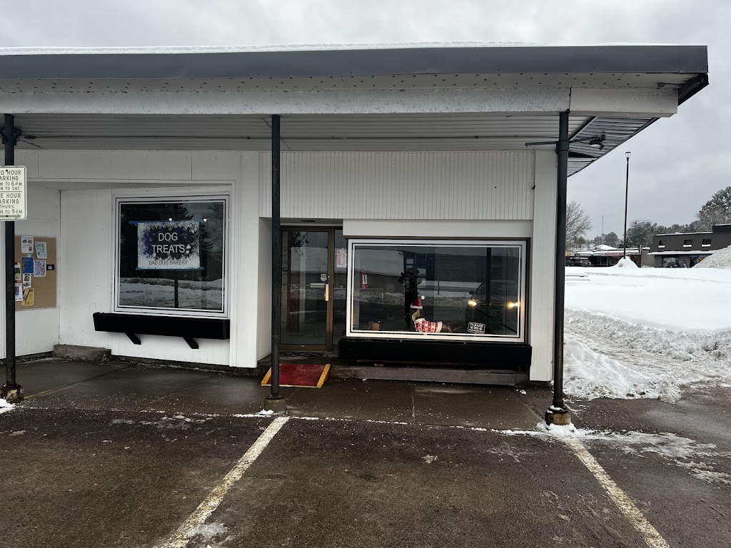 Bad Dog Bakery | 16 Ridge Rd, Deep River, ON K0J 1P0, Canada | Phone: (613) 584-1701