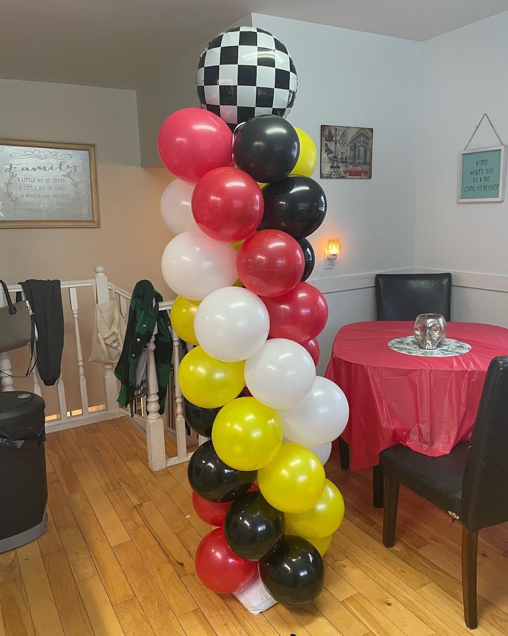 Sams Balloons & Vinyl Creations | 4830 Hankin St, Thorsby, AB T0C 2P0, Canada | Phone: (587) 338-7065