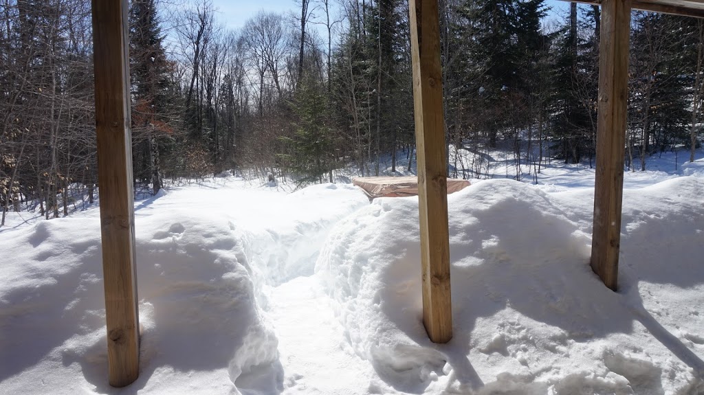 Chalet Huron | 520 Chemin des Pionniers, Labelle, QC J0T 1H0, Canada | Phone: (514) 545-4388