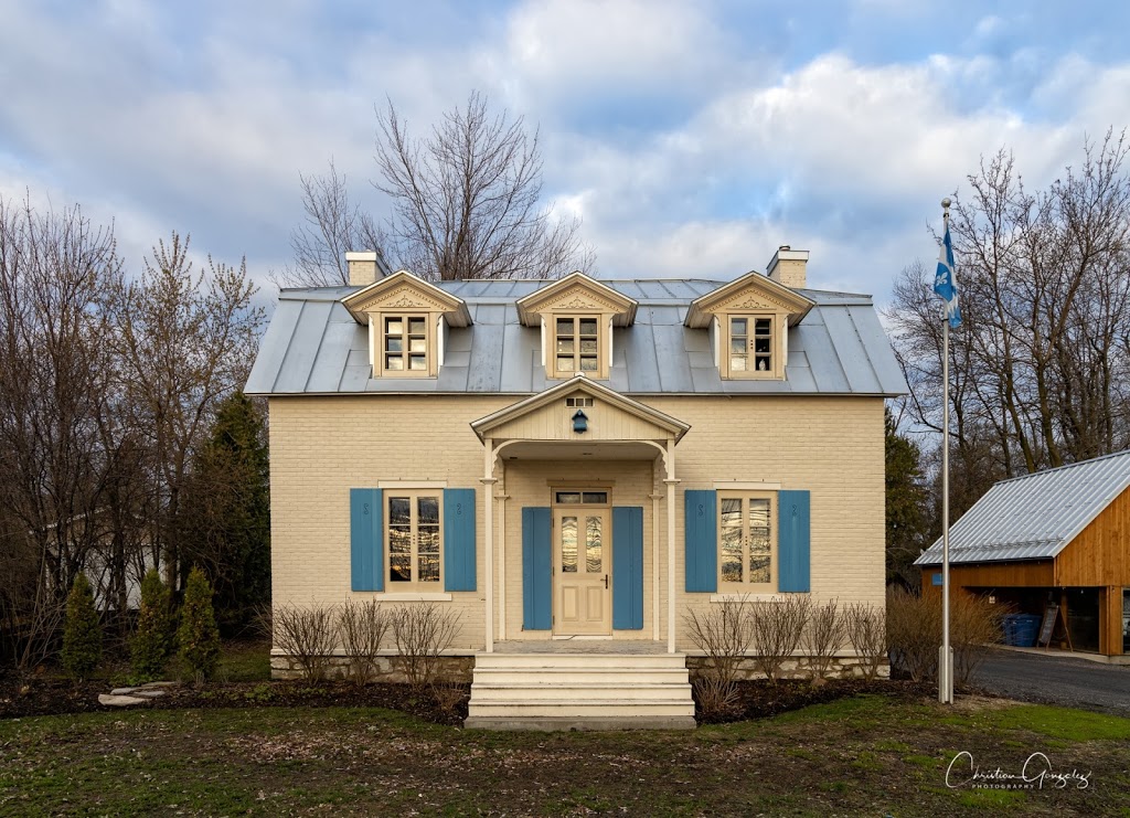 Maison Félix-Leclerc de Vaudreuil | 186 Chemin de lAnse, Vaudreuil-Dorion, QC J7V 8P3, Canada | Phone: (450) 510-2840