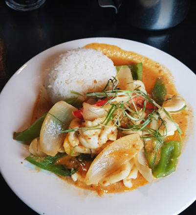 Blue Dragon Fine Thai & Cambodian Cuisine | 7611 49 Ave, Red Deer, AB T4P 1M3, Canada | Phone: (403) 309-9906