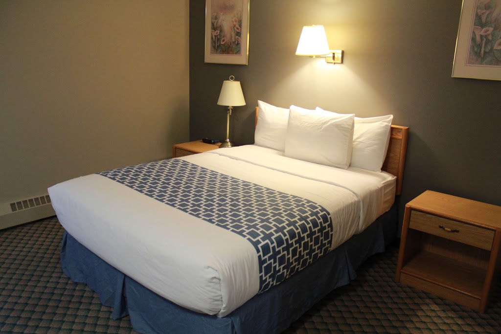 Travelodge by Wyndham Edmonton Airport | 5704 50 St, Leduc, AB T9E 6J4, Canada | Phone: (780) 986-2264