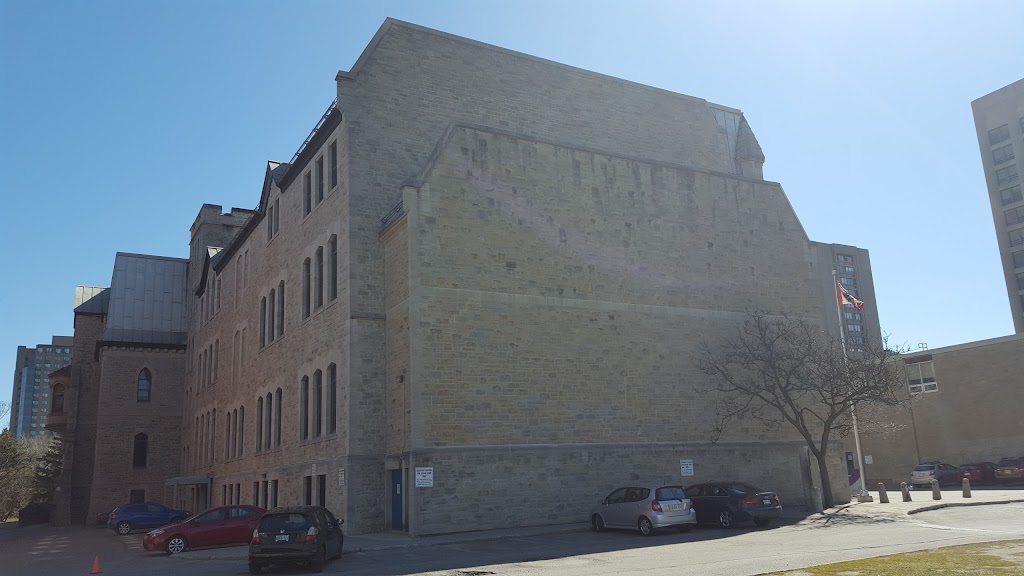 Lisgar Collegiate Institute | 29 Lisgar St, Ottawa, ON K2P 0B9, Canada | Phone: (613) 239-2696