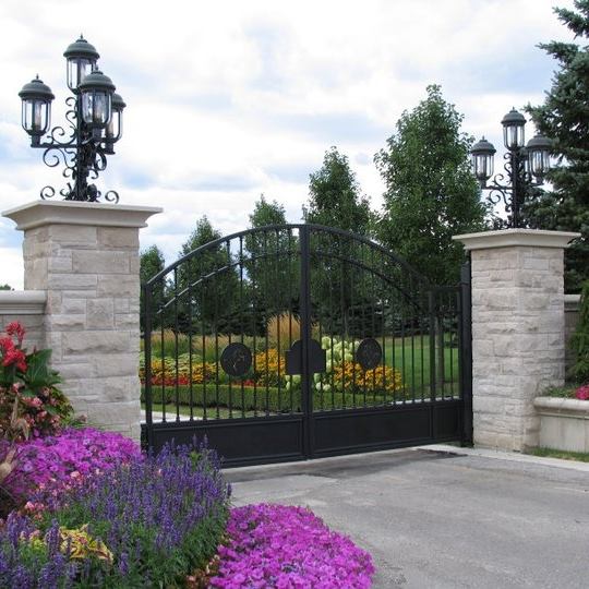 Advanced Door Systems Ltd | 7607 County Rd 91, Stayner, ON L0M 1S0, Canada | Phone: (705) 428-4610