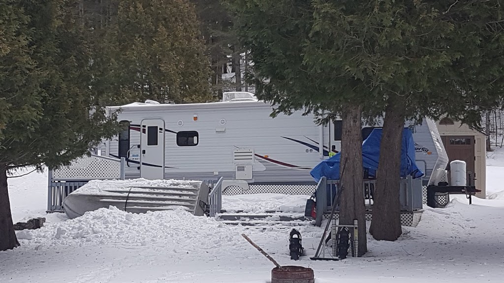 Camping La Pinède | 1735 Rue de la Pinède, Chénéville, QC J0V 1E0, Canada | Phone: (819) 428-3264