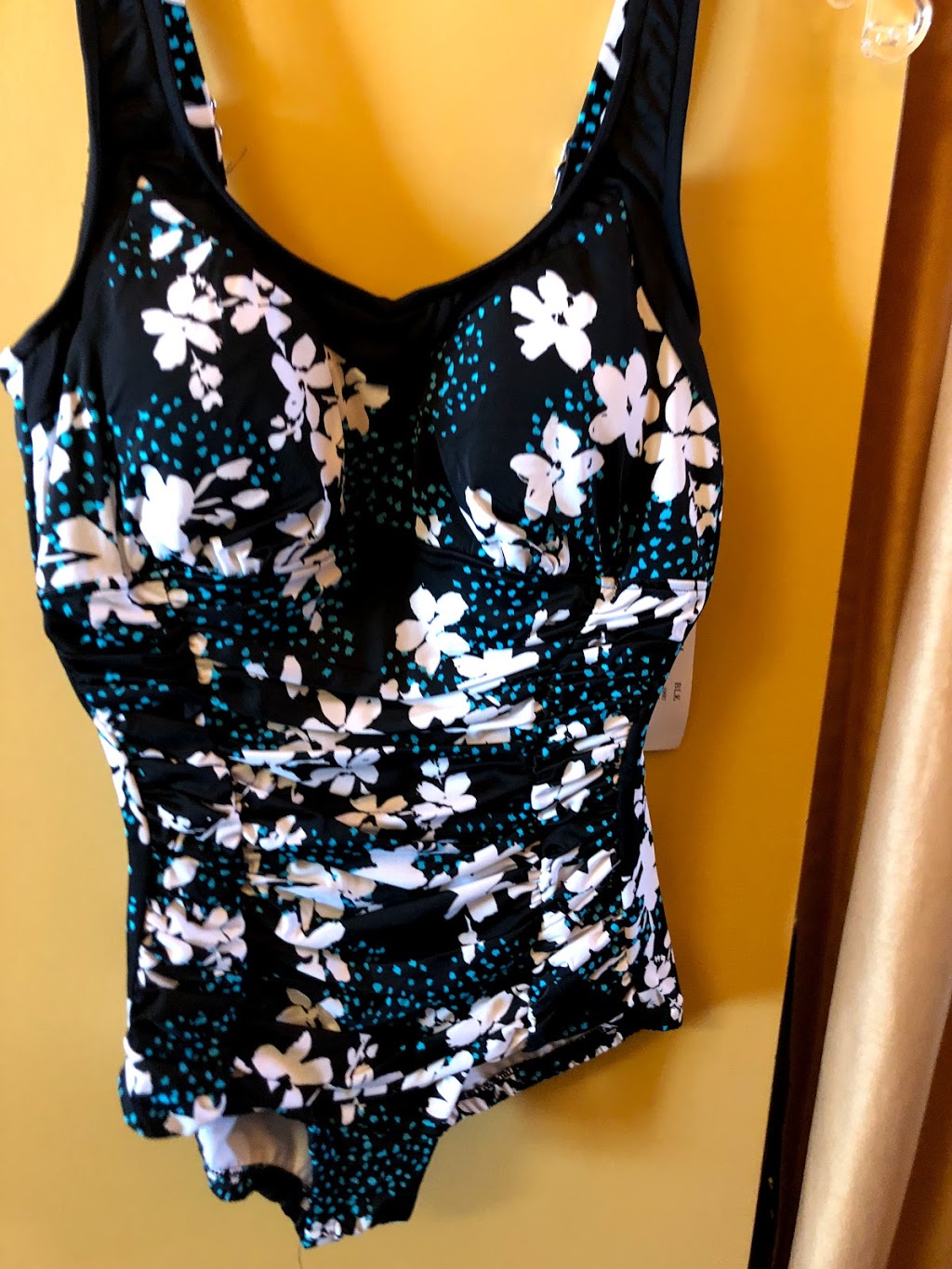 Gretas Flair Lingerie | 252 Ottawa St N, Hamilton, ON L8H 3Z7, Canada | Phone: (905) 545-9124