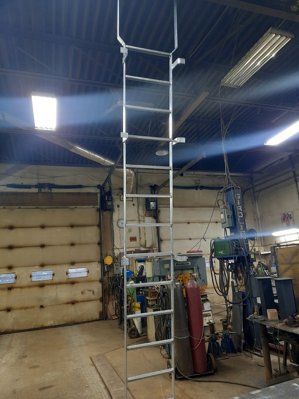 Atelier DUsinage Et De Soudure Yvon Marinier Inc | 576 Rue Laverdure, Sainte-Agathe-des-Monts, QC J8C 2X9, Canada | Phone: (819) 326-5968