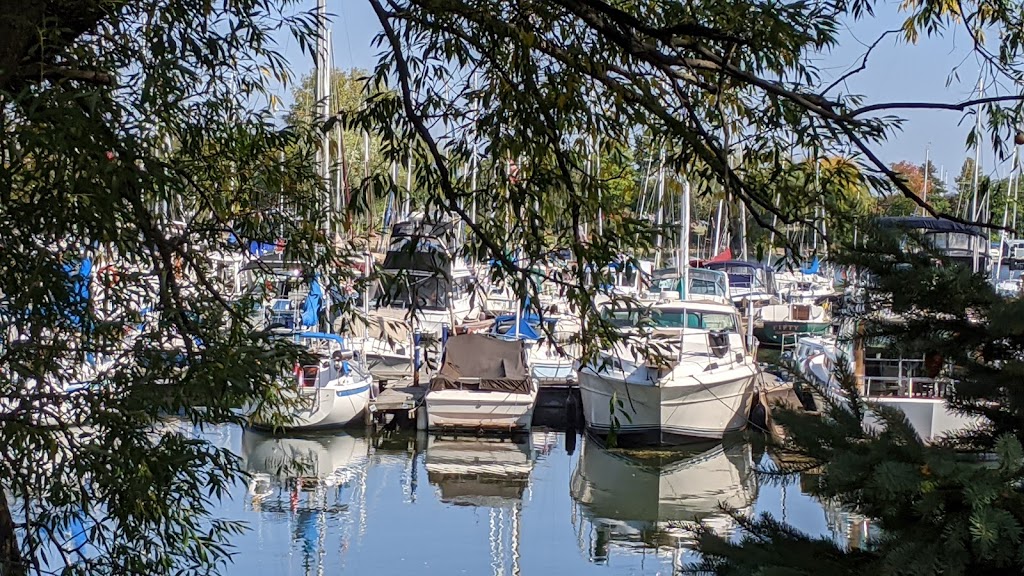 Macassa Bay Yacht Club | 80 Harbour Front Dr, Hamilton, ON L8L 1M8, Canada | Phone: (905) 529-9205