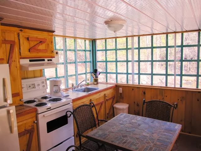 The cabins of the Sacacomie River | 1125 Rang du Moulin, Saint-Alexis-des-Monts, QC J0K 1V0, Canada | Phone: (819) 265-2248