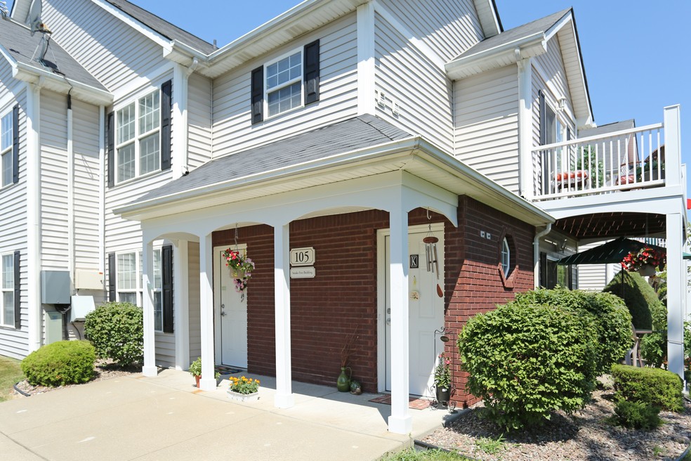 Autumn Creek Apartments | 5 Autumn Creek Ln, East Amherst, NY 14051, USA | Phone: (716) 346-8950