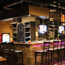 Rockies Tavern & Grill | 7 Balsam Ave #404, Bragg Creek, AB T0L 0K0, Canada | Phone: (403) 949-2859