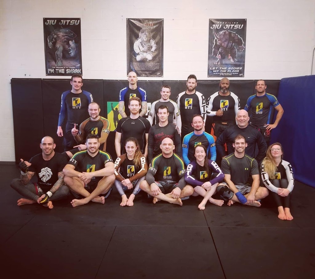 Lv Jiujitsu - Kickboxing | 3110 Rue Bernard-Pilon, Saint-Mathieu-de-Beloeil, QC J3G 4S5, Canada | Phone: (514) 966-2822
