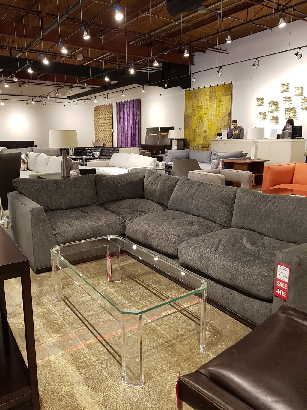 Elte Outlet | 105 Wingold Ave, North York, ON M6B 1P8, Canada | Phone: (416) 782-5558