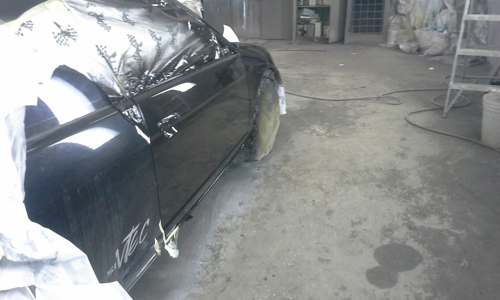 Carrosserie Lucien Breard Enr | 8295 Rue Pascal-Gagnon, Saint-Léonard, QC H1P 1Y5, Canada | Phone: (514) 327-9323
