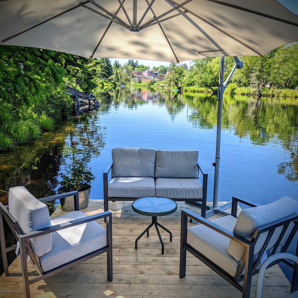 The Muskoka River Chalet | 99 Front St, Bracebridge, ON P1L 1J6, Canada | Phone: (416) 774-8311