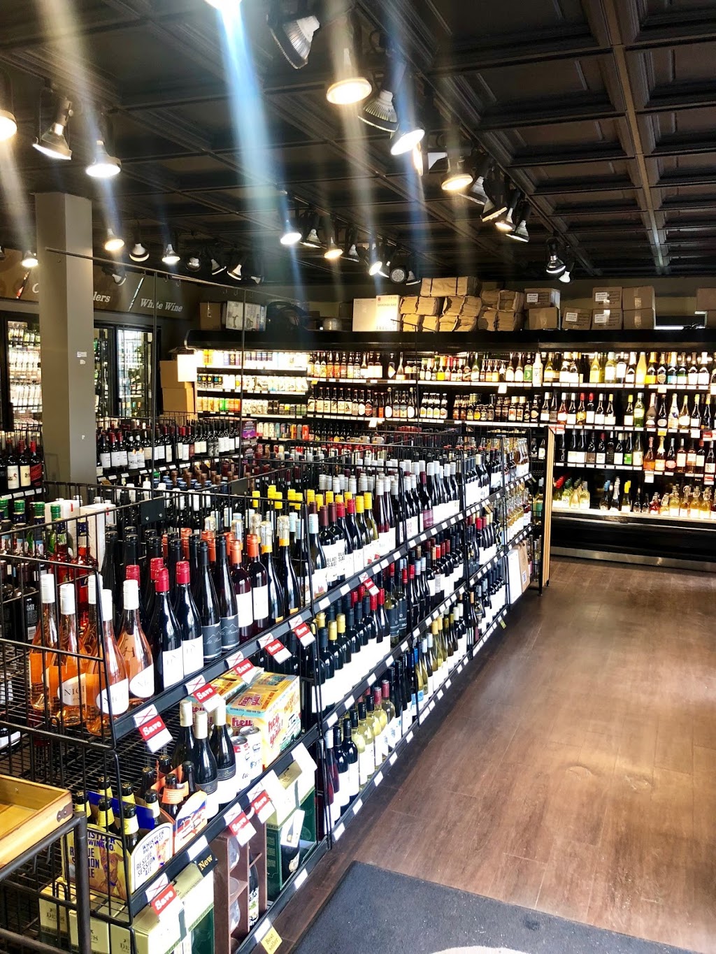 JAKS Beer Wine Spirits | 1445 E 41st Ave, Vancouver, BC V5P 1J8, Canada | Phone: (604) 324-1402