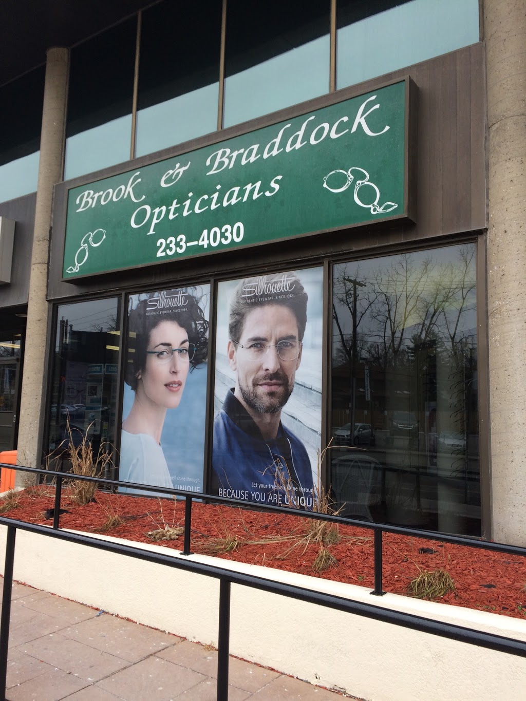 Brook & Braddock Dispensing Opticians | 3101 Bloor St W, Etobicoke, ON M8X 2W2, Canada | Phone: (416) 233-2611