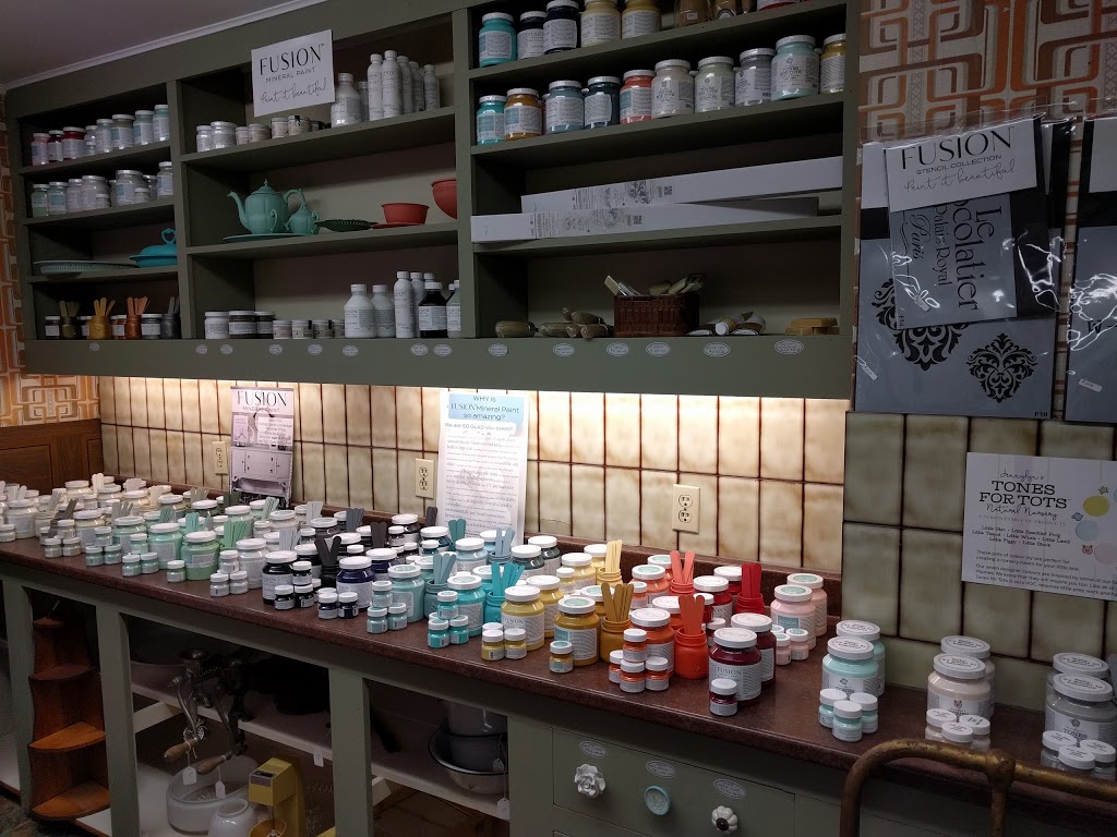 Regained Relics Antiques and Collectibles | 2800 Nova Scotia Trunk 2, Shubenacadie, NS B0N 2H0, Canada | Phone: (902) 236-2260
