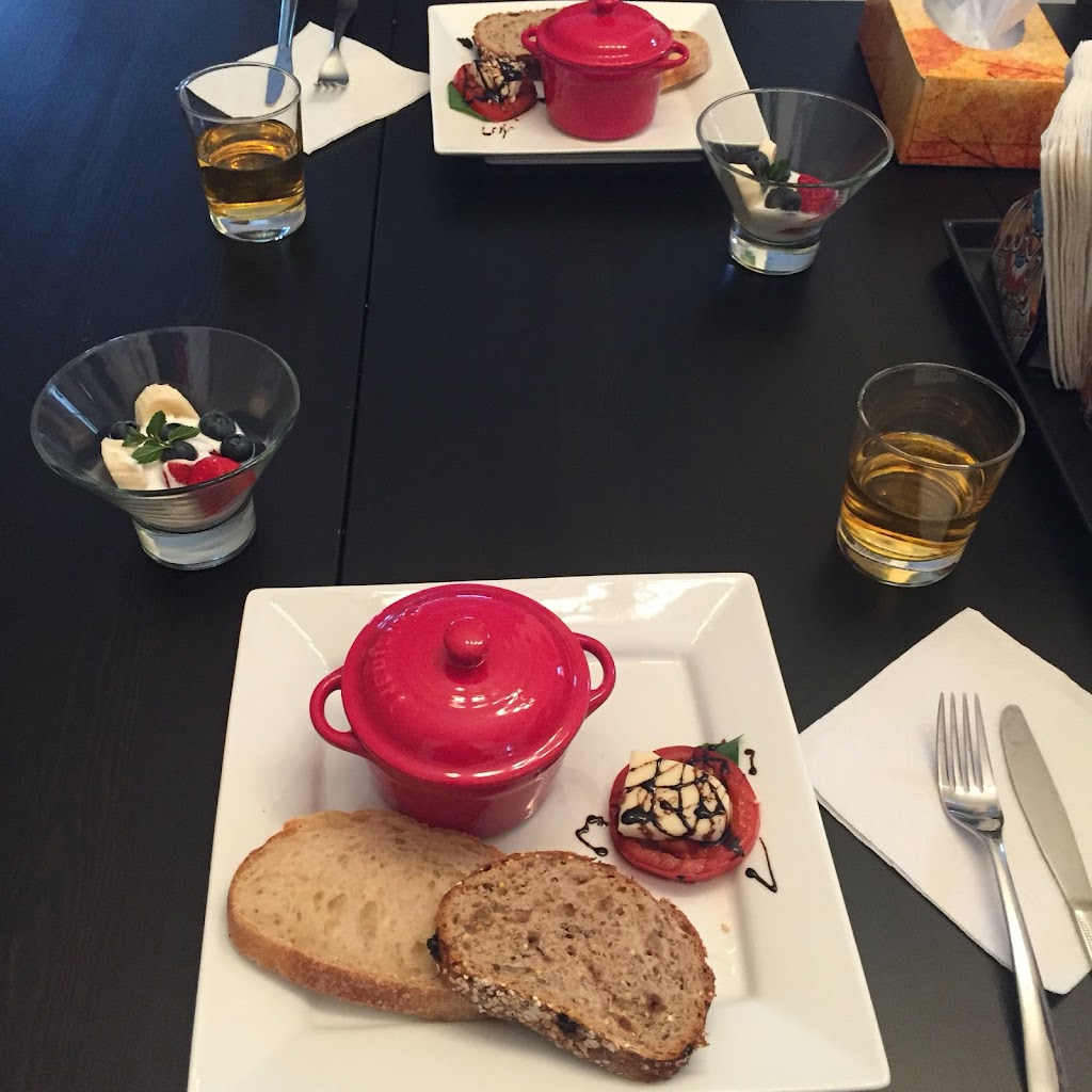 B&B Monarch | 317 Canyon Close, Canmore, AB T1W 1H4, Canada | Phone: (403) 678-0500