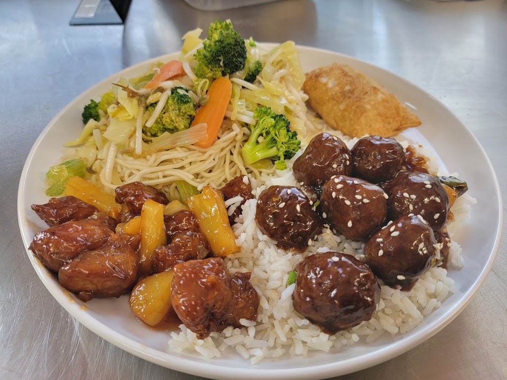 Mels Kitchen | 1 Bear Paw Cres, Elkford, BC V0B 1H0, Canada | Phone: (250) 433-7722