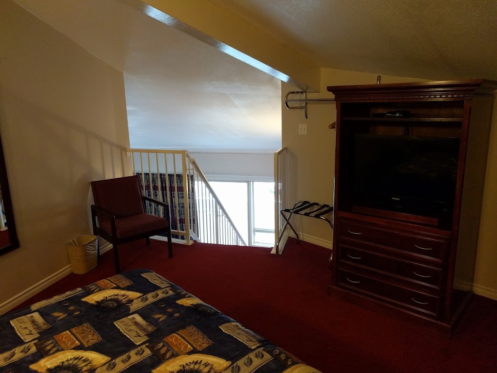 Port Augusta Inn | 2082 Comox Ave, Comox, BC V9M 1P8, Canada | Phone: (250) 339-2277