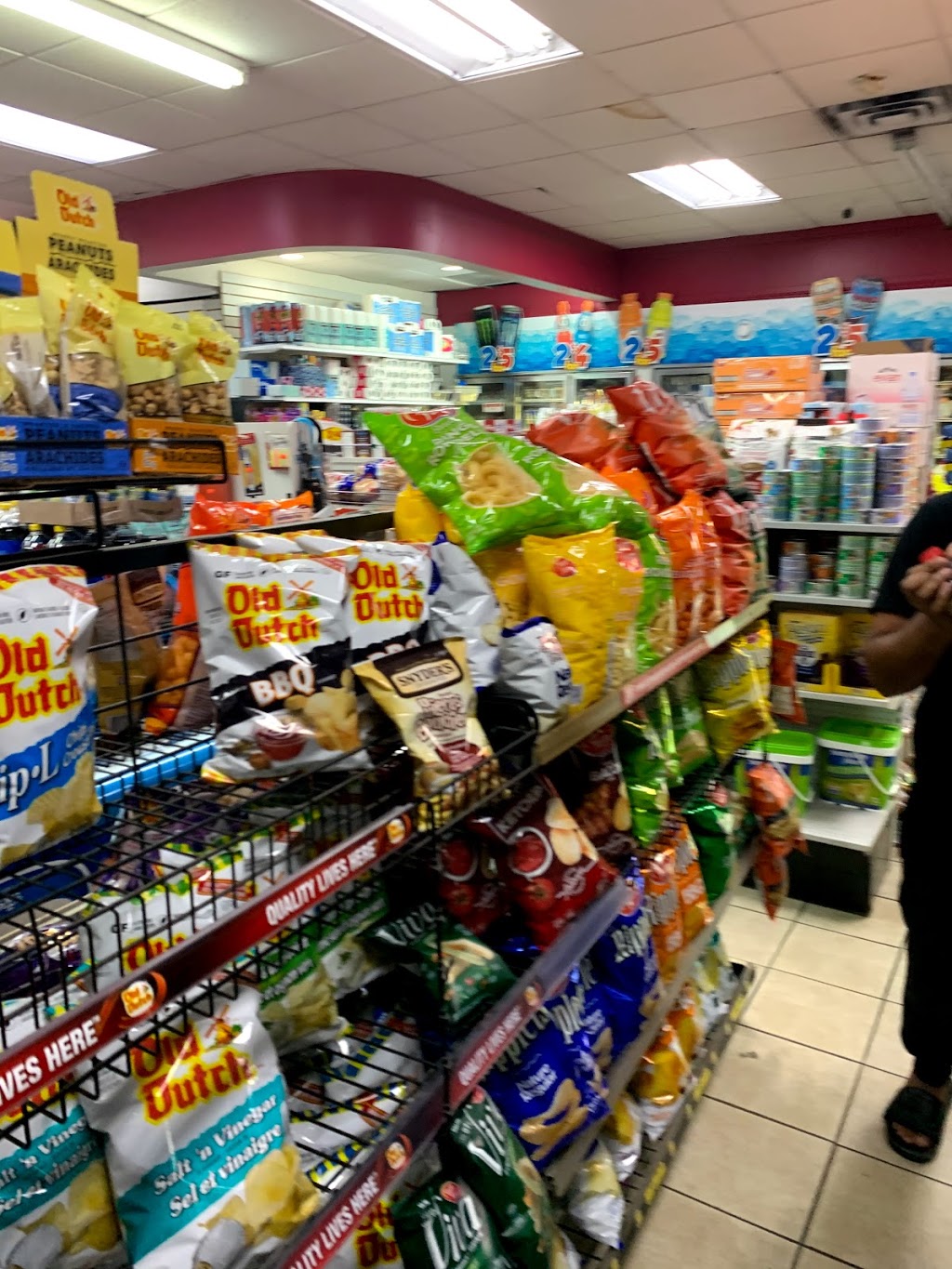 Daisy Mart | 1615 Birchmount Rd, Scarborough, ON M1P 2J3, Canada | Phone: (416) 332-2035