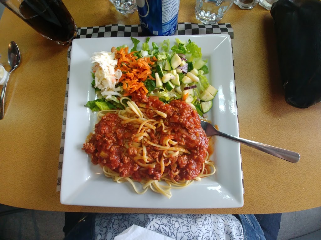 Restaurant Chez Carmen | 2438 Avenue Saint-Marc, Shawinigan, QC G9N 2J7, Canada | Phone: (819) 539-2436
