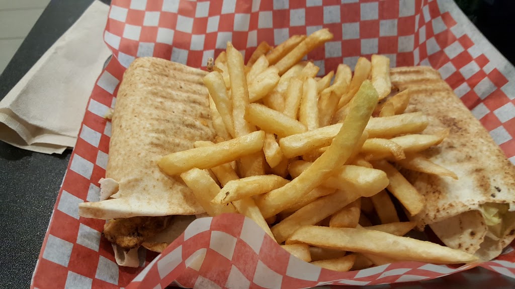 Crispys Resto Grill | 1433 Woodroffe Ave, Nepean, ON K2G 2V5, Canada | Phone: (613) 695-7575