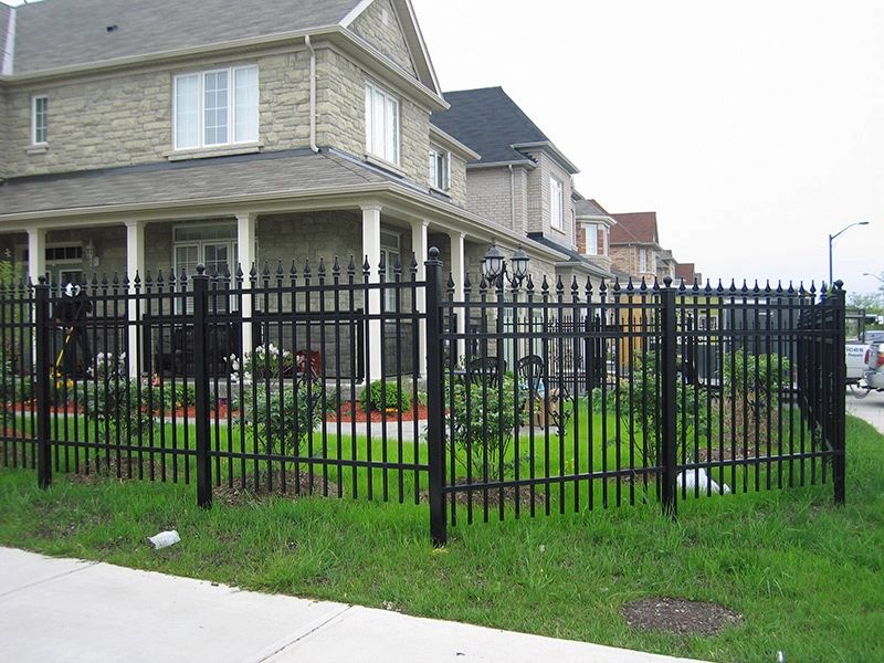 EZ Fences | 683 10th Line, Innisfil, ON L9S 3N7, Canada | Phone: (647) 886-5051