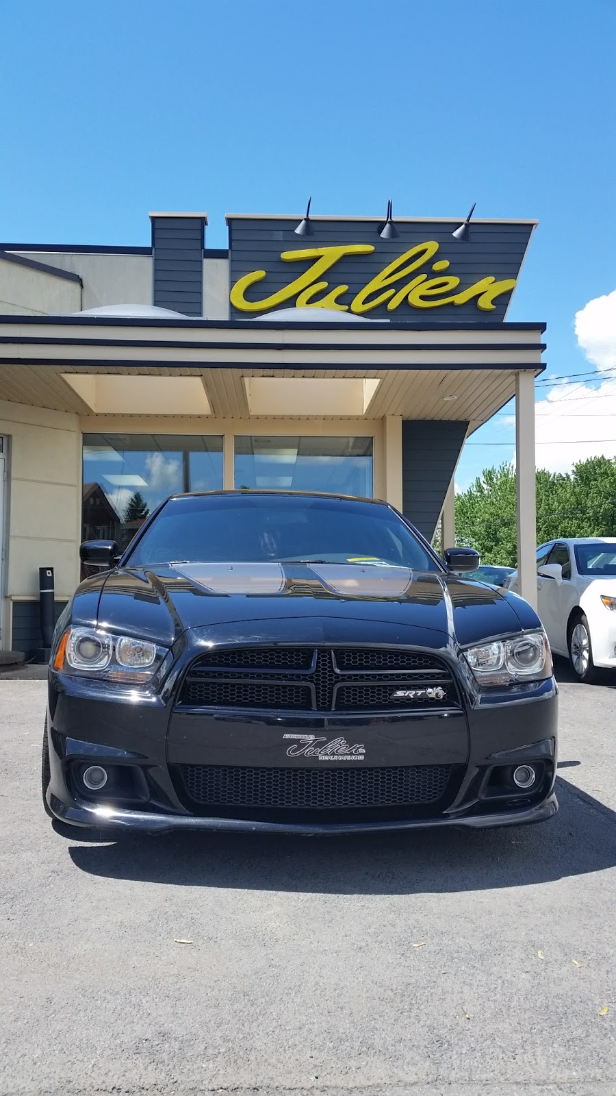 Les Automobiles Julien | 1 Chemin de la Beauce, Beauharnois, QC J6N 2L8, Canada | Phone: (450) 225-5278