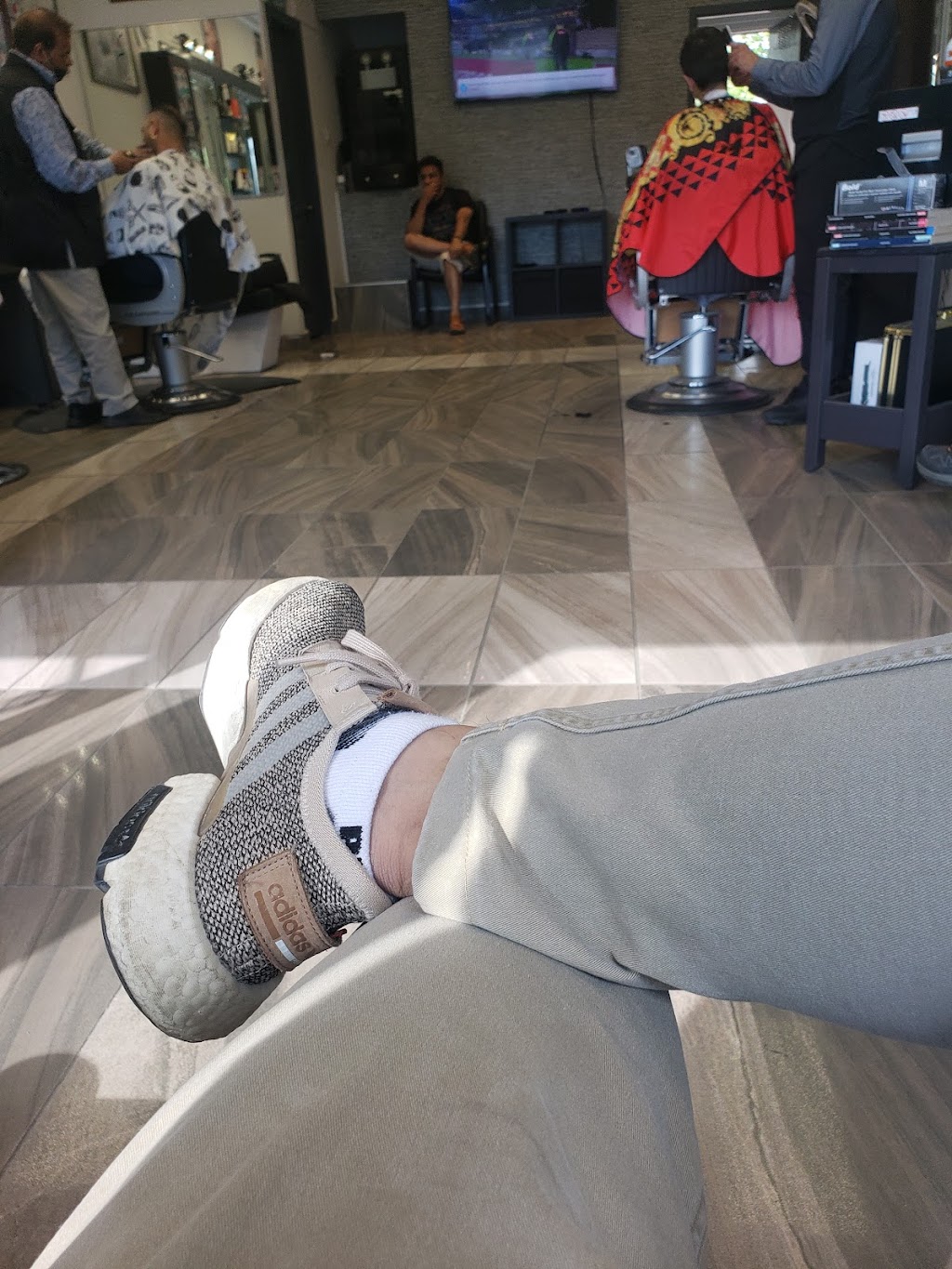 Moon Hair Salon | 4757 Bd des Sources, Pierrefonds, QC H8Y 3C6, Canada | Phone: (514) 684-9099