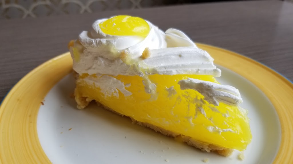 Mammas Restaurant Pizzeria | 1805 Avenue OBrien, Saint-Laurent, QC H4L 3W6, Canada | Phone: (514) 334-1579