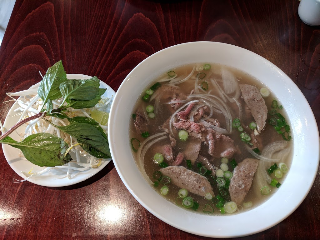 Hong An Vietnamese Cuisine | 4600 130 Ave SE, Calgary, AB T2Z 0C2, Canada | Phone: (403) 452-7879