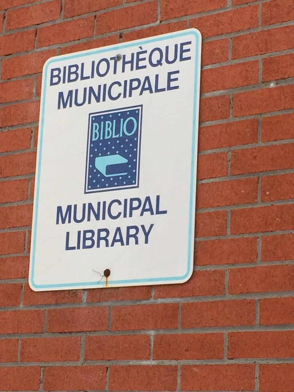 Sutton municipal and school library | library | 19 Rue Highland, Sutton, QC J0E 2K0, Canada | 4505385843 OR +1 450-538-5843