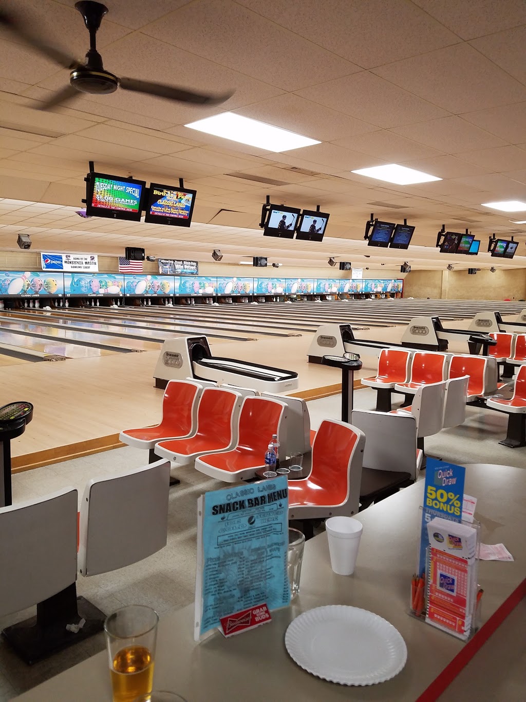 Classic Lanes | 1840 Military Rd, Buffalo, NY 14217, USA | Phone: (716) 873-3383