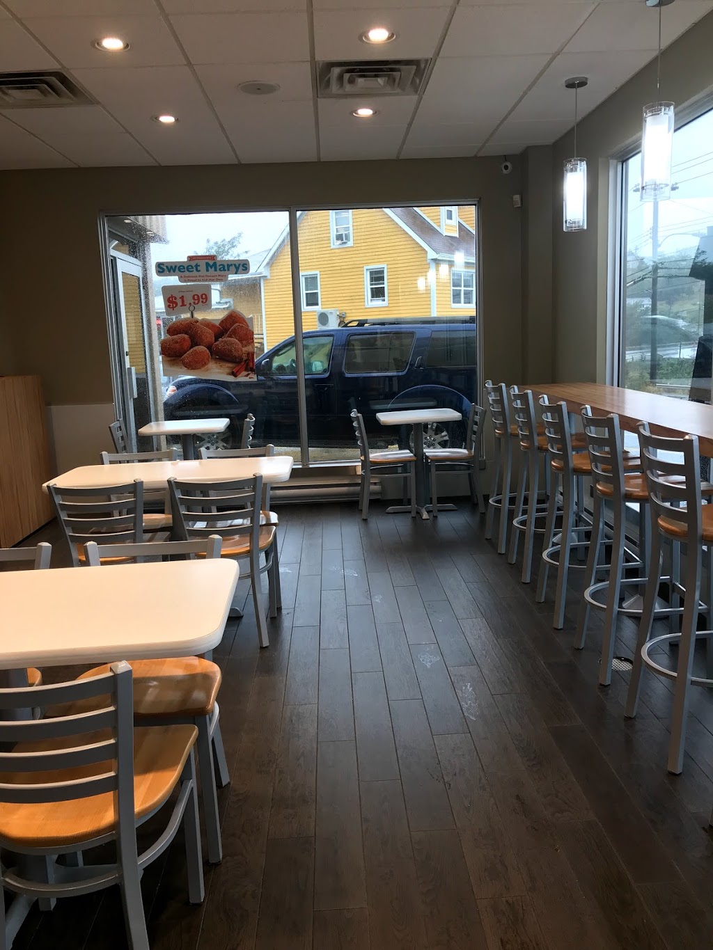 Mary Browns | 1395 Torbay Rd, Torbay, NL A1K 1B3, Canada | Phone: (709) 437-6111