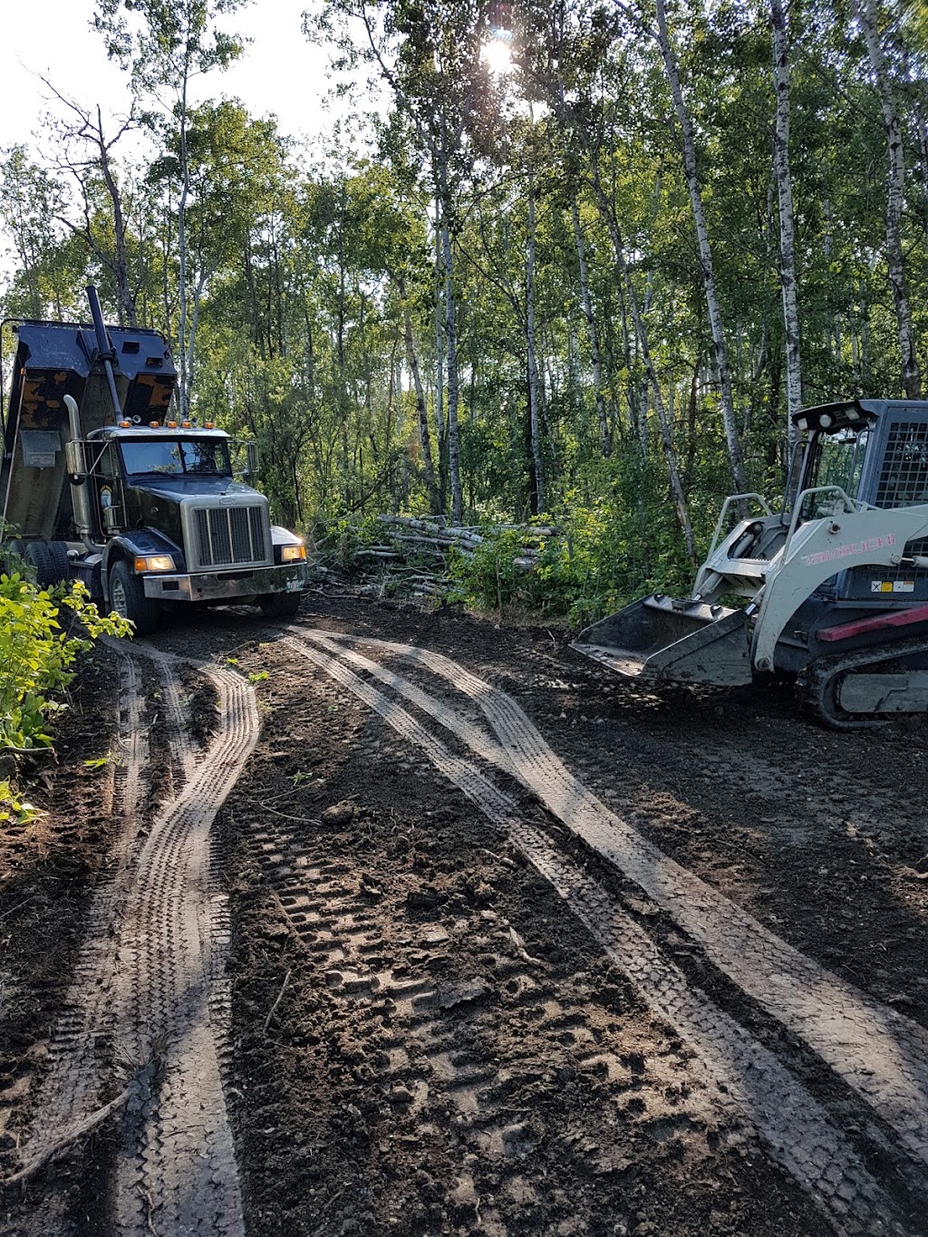 Wavey Creek Excavating & Landscaping | 50 McAuley Rd, Clandeboye, MB R0C 0P0, Canada | Phone: (204) 481-1039