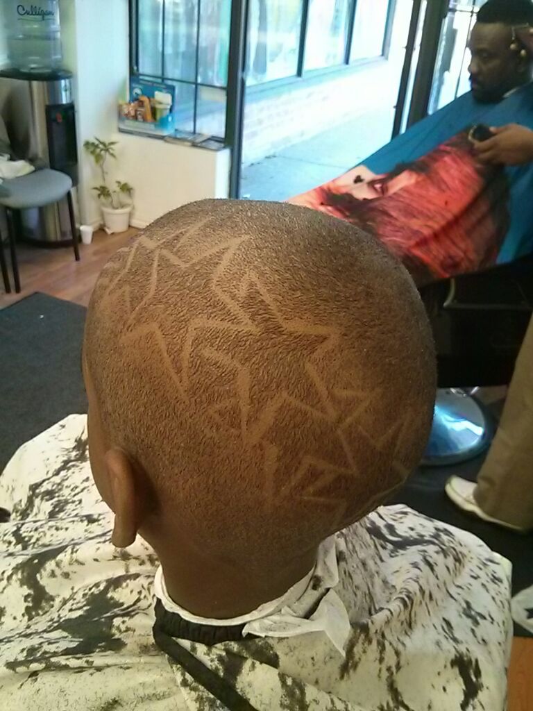 Xciting Cuts | 4234 Lawrence Ave E, Scarborough, ON M1E 2S5, Canada | Phone: (416) 546-1951