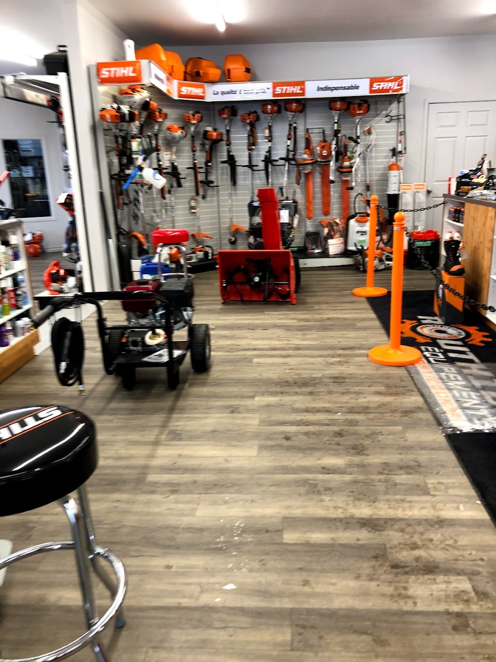 Routhier Équipements Coaticook inc. | 56 QC-147, Coaticook, QC J1A 2S2, Canada | Phone: (819) 849-4896