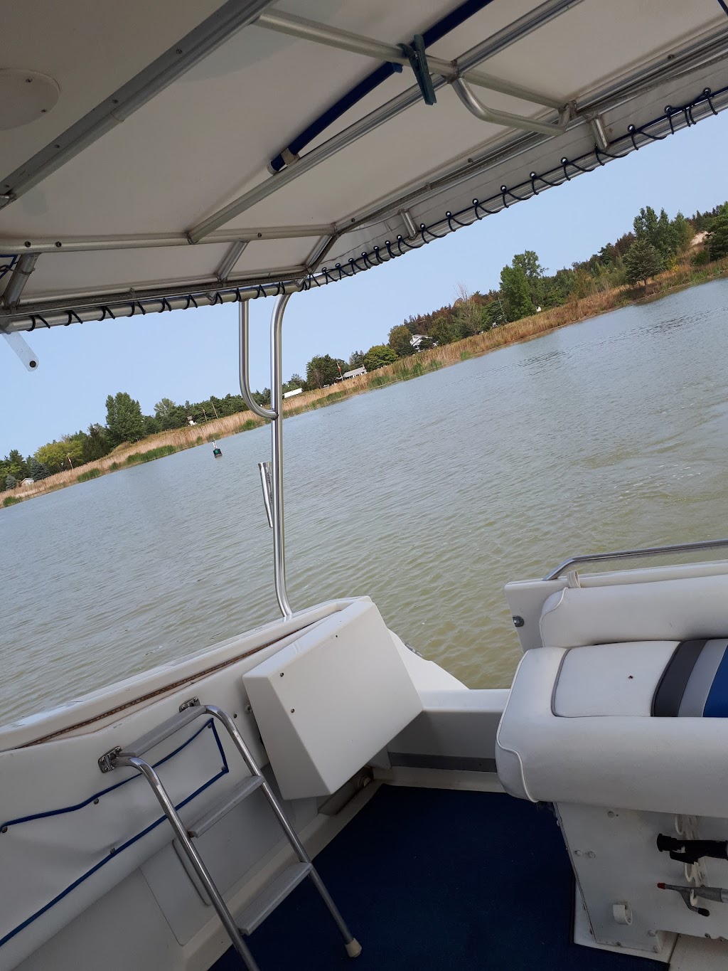Port Franks Marina | 7574 Biddulph St, Port Franks, ON N0M 2L0, Canada | Phone: (519) 243-2354