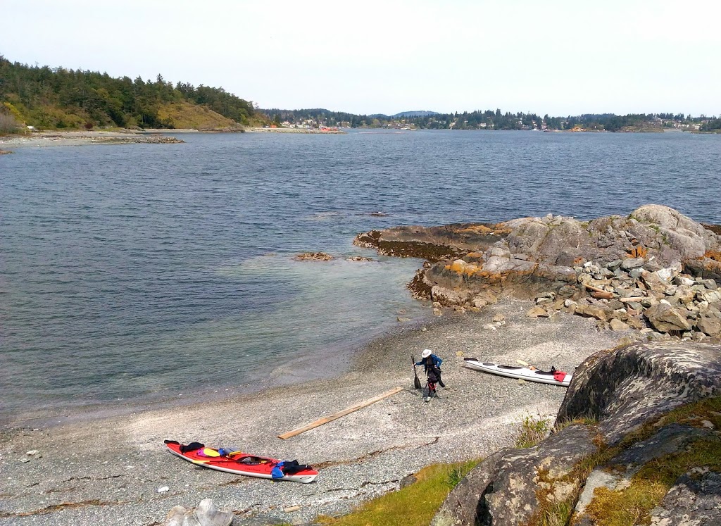 Victoria Waterfront Tours | 475 Head St, Victoria, BC V9A 5S1, Canada | Phone: (250) 858-9090