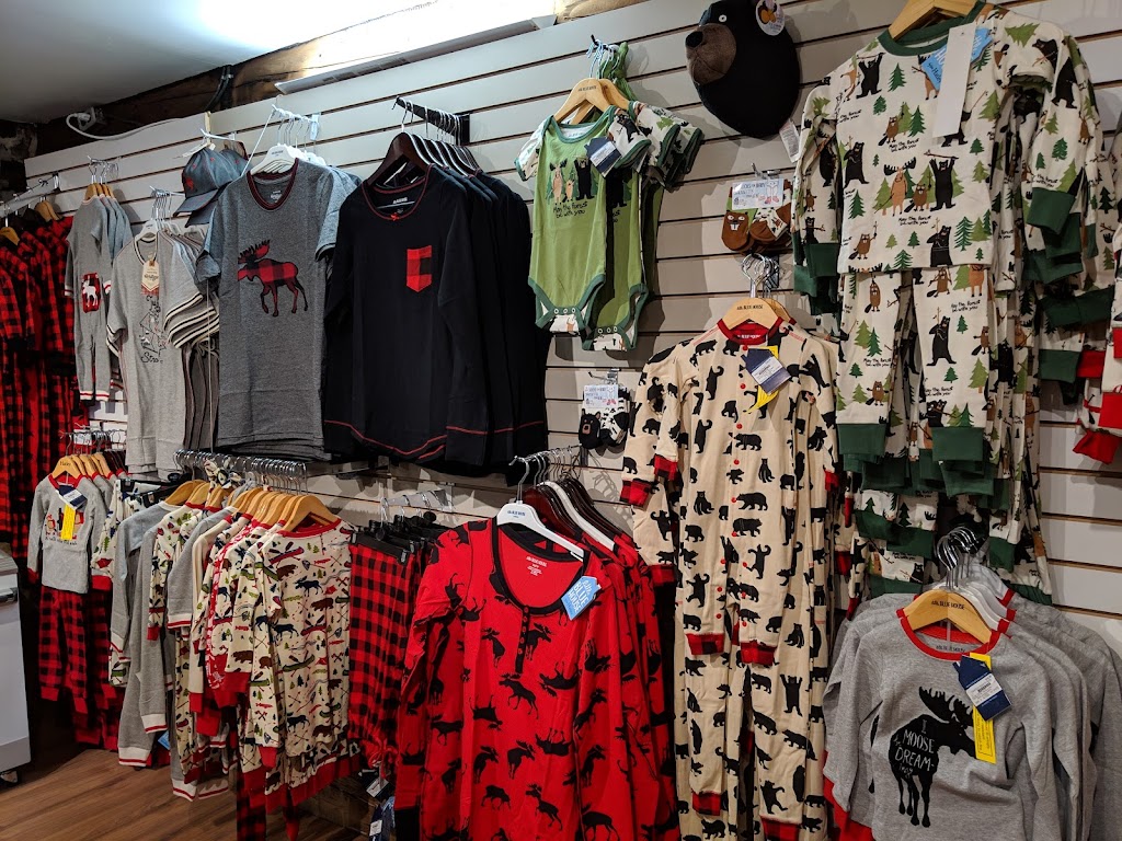 The Boat House Bbq | 3 Kokomis Rd, Golden Lake, ON K0J 1X0, Canada | Phone: (613) 625-2992