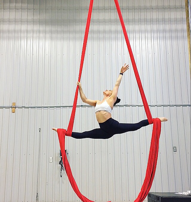 AcroPark - Pole & Aerial Circus Studio | 3650 Boulevard de la Cité-des-Jeunes #103, Vaudreuil-Dorion, QC J7V 8P2, Canada | Phone: (514) 910-8234