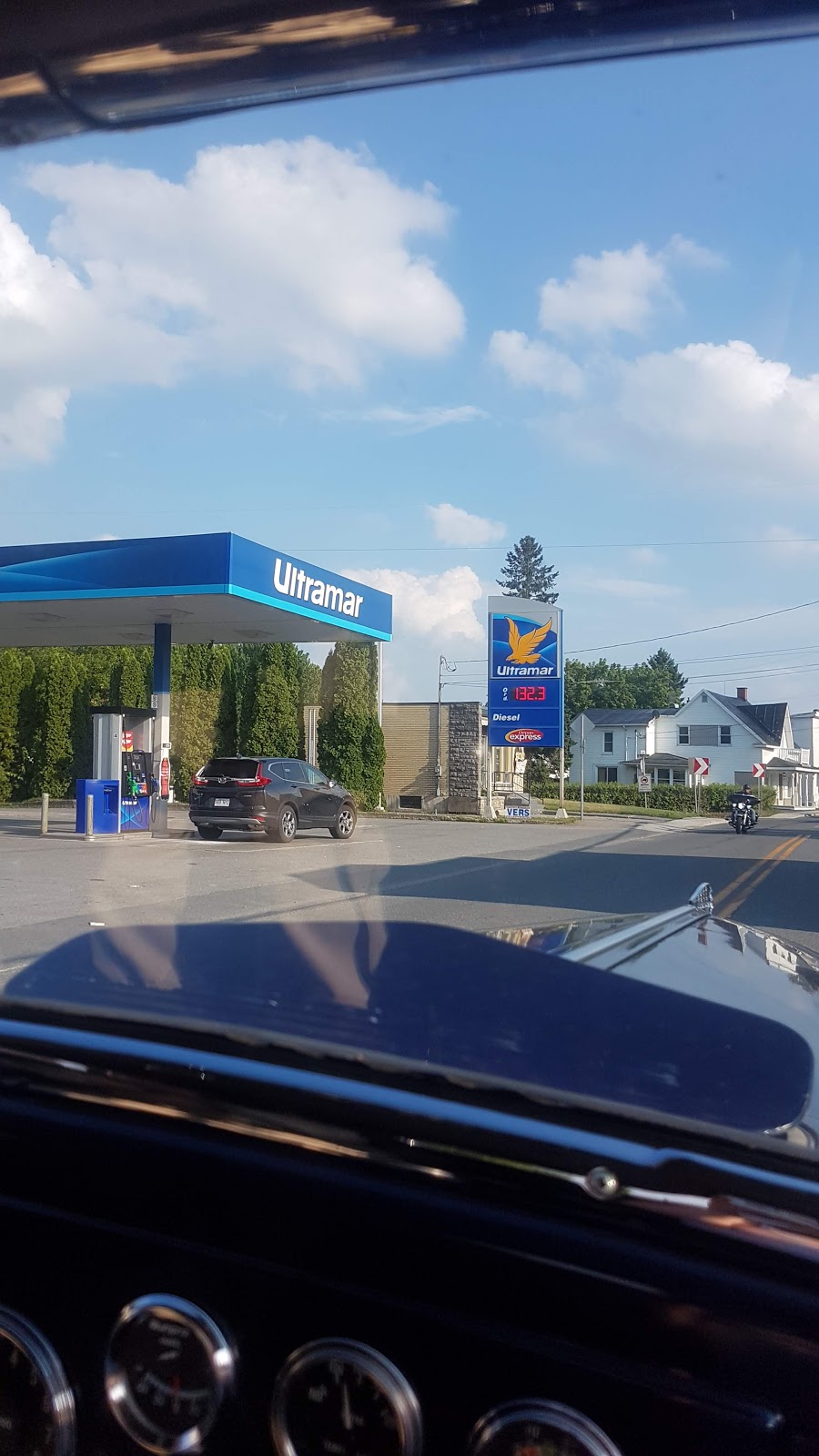 Ultramar | 112 Rue Maurault, Pierreville, QC J0G 1J0, Canada | Phone: (450) 568-2247
