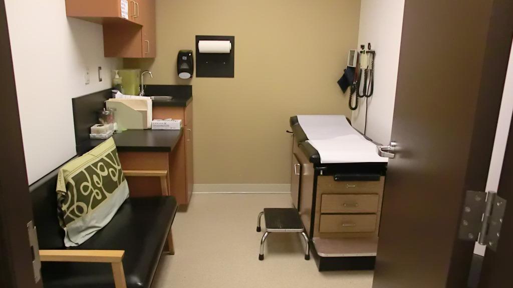 Valley Centre Medical Clinic | 19851 Willowbrook Dr, Langley City, BC V2Y 1A7, Canada | Phone: (604) 534-9284