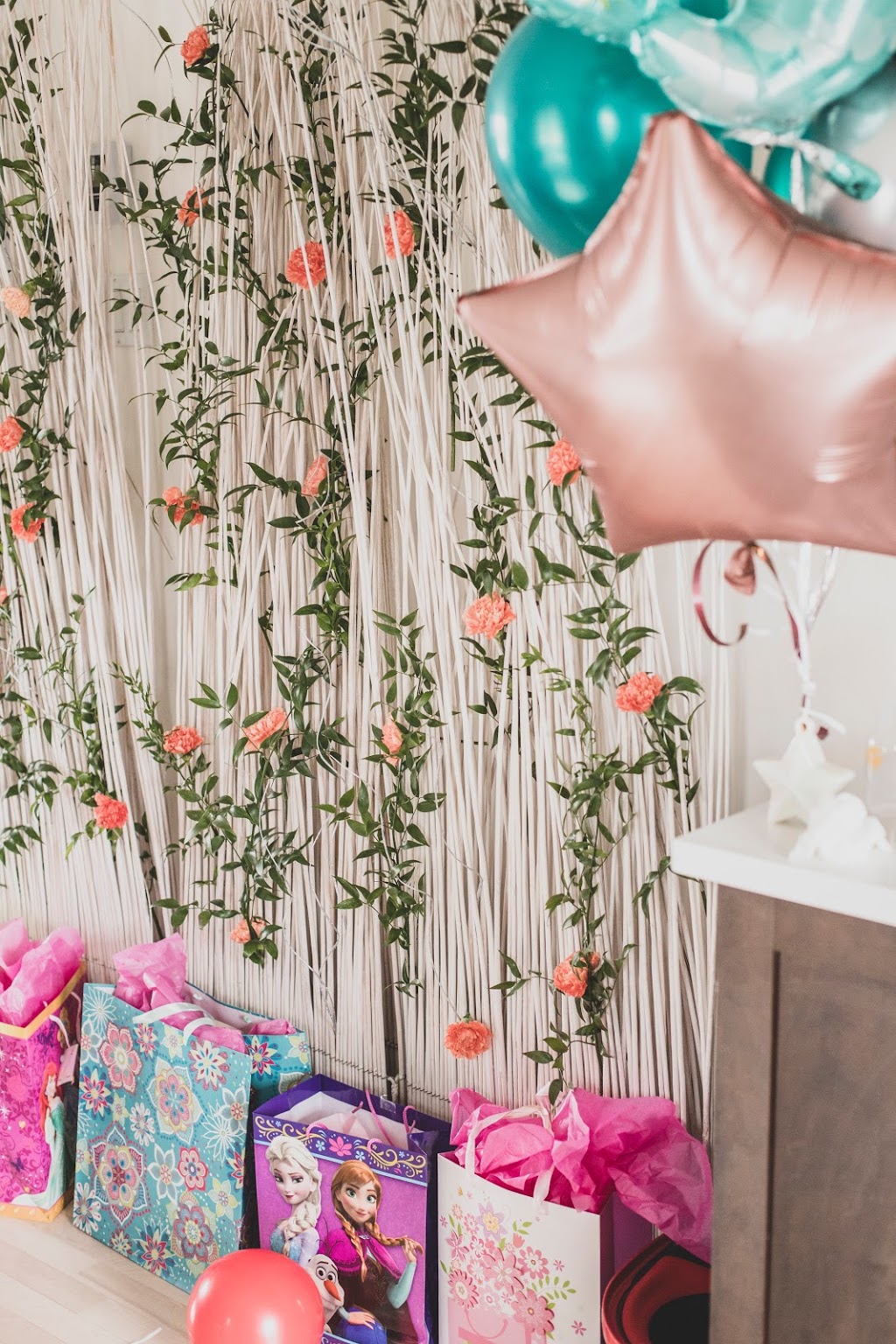 Mademoiselle la Fleuriste & Smith | 150 Rue Jean Coutu Local # 111, Varennes, QC J3X 0E1, Canada | Phone: (450) 674-6243