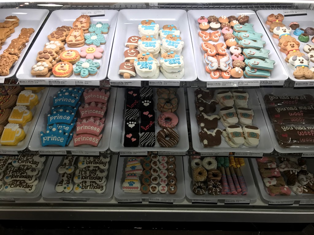 Bark & Fitz | 2501 Prince Michael Dr d2, Oakville, ON L6H 0E9, Canada | Phone: (905) 257-4700