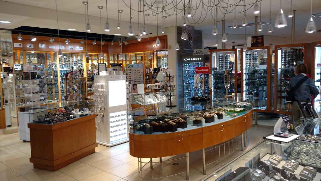 IGL Duty Free | 1 Autoroute 55, Stanstead, QC J0B 3E2, Canada | Phone: (819) 876-5000