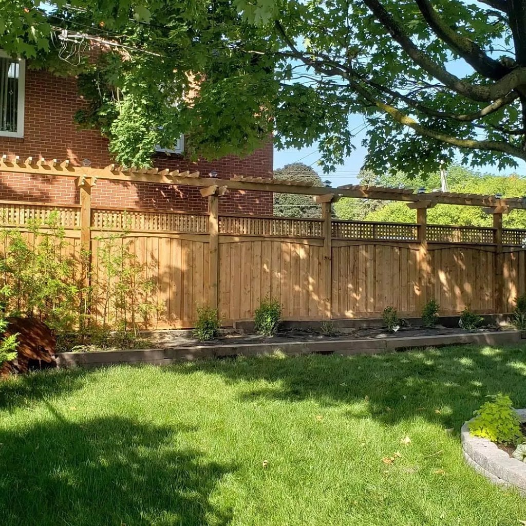 Infinity Decks | 23 Forest Edge Crescent, Holland Landing, ON L9N 0S6, Canada | Phone: (416) 949-2070